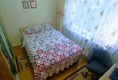 Apartament cu 3 camere decomandat în Tractorul - 4