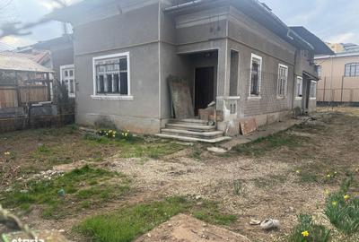 Teren de 1111 mp, în Central - 8