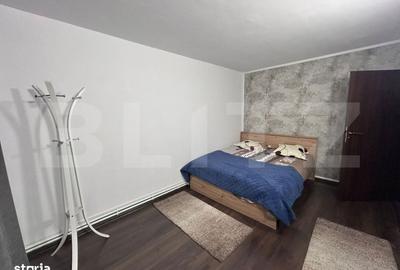 Apartament cu 4 camere decomandat în Rovine - 2