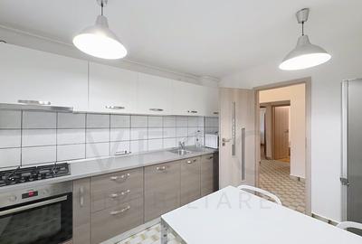 Apartament cu 4 camere, parcare, 2 bai, 2 balcoane, zona UMF - Zorilor - 2