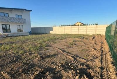 Casă cu 3 camere cu Teren 664 Mp în Vetiș - 1