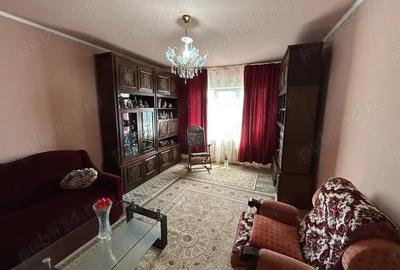 Vand(schimb cu 2 cam) apart.3 cam.decom.st.88 mp.,et.4 din 4,Podgoria,str.M.Costin - 2
