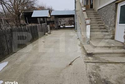 Casă cu 3 camere cu Teren 6300 Mp în Scoarța