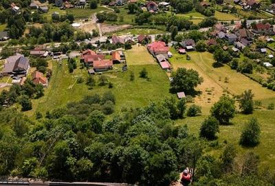 View superb:intravilan,constructie rezidenta/hotel, 2.327 mp,Moieciu de Jos, Bra - 5