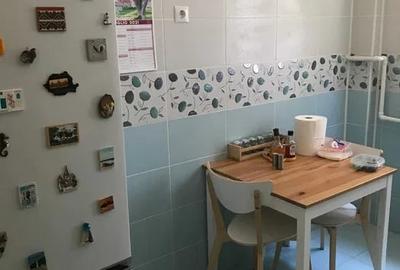 Apartament 2 camere, decomandat, 55 mp, centrala proprie, metrou, 1 Mai - 5