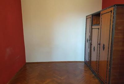Apartament doua camere, nedecomandat, etaj doi, liber, pe Stadionului - 11