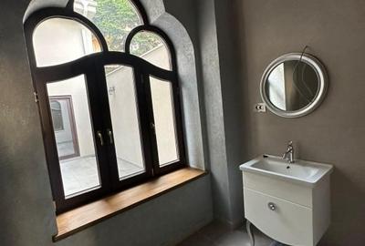 Casă individuală cu 5 camere cu Canalizare în Capitol - 11