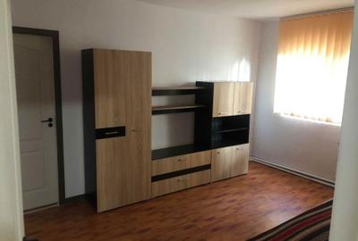 Apartament cu 2 camere semidecomandat în Cantemir - 1