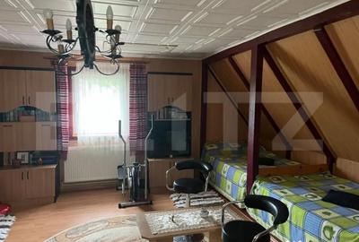 Casă cu 4 camere cu Teren 1500 Mp în Cerghid - 1