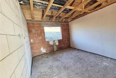 Casă cu 5 camere cu Teren 908 Mp în Bârnova - 6