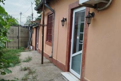 Casa in zona centrala Braila cu curte proprie