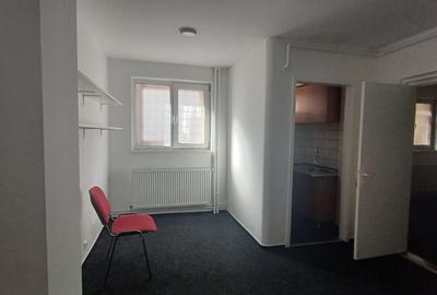 Birou, de 50 mp, în Pieptănari - 2