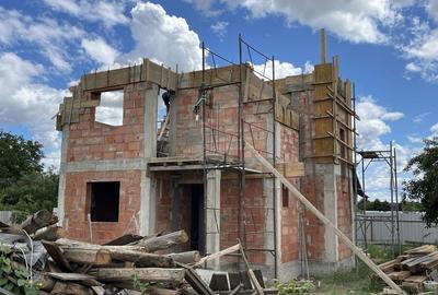 Casă cu 4 camere în Central - 3