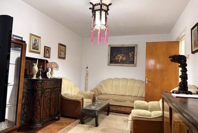 Apartament cu 3 camere decomandat în Basarabia - 3