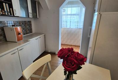 Vand apartament cu 2 camere situat central - 7
