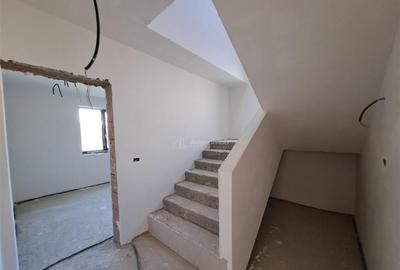 Casa individuala - 450 mp teren - 250 mp utili - Moara - 12