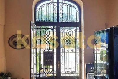 Casă cu 7 camere cu Teren 150 Mp în Grădina Icoanei - 2