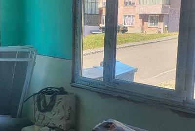 Apartament cu 3 camere semidecomandat în Teliucu Inferior - 4