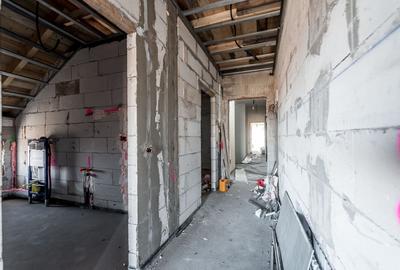 Apartament cu 3 camere semidecomandat în Micălaca - 2