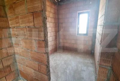 Casa in rosu, 93 mp , zona Martinesti - 5