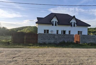 Casă cu 2 camere în Roșieni - 1