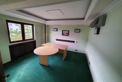 Apartament cu 3 camere decomandat în Central - 8