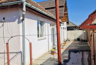 Casă cu 6 camere cu Teren 854 Mp în Oșorhei