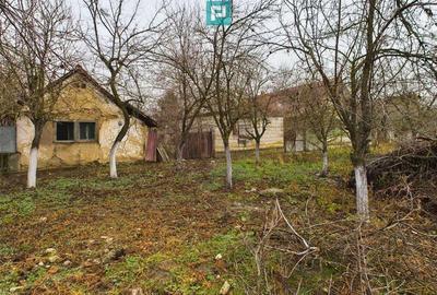 Teren cu casa demolabila in Sustra - 2