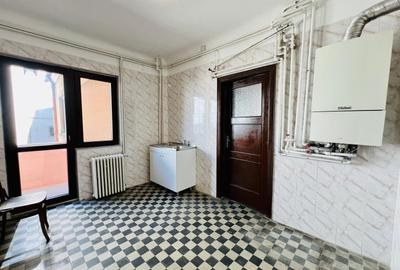 Vanzare 4 Camere || Piata 1 Mai || Centrala Proprie - 7