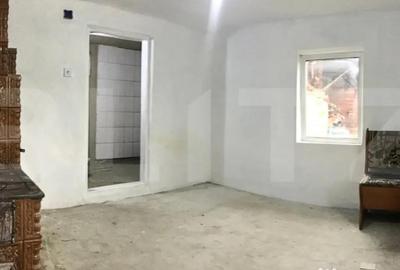Casă cu 2 camere cu Teren 1724 Mp în Central - 6