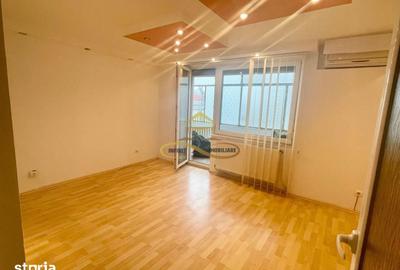 Apartament cu 4 camere decomandat în Parincea - 1
