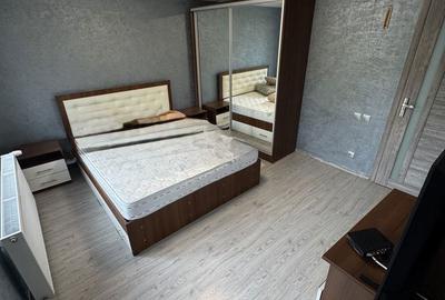 Casă cu 8 camere cu Teren 2800 Mp în Milcoiu - 6
