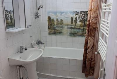 Apartament cu 2 camere decomandat în Exterior Vest