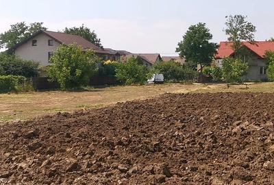 Teren Construcții intravilan de 700 mp, în Cug - 3