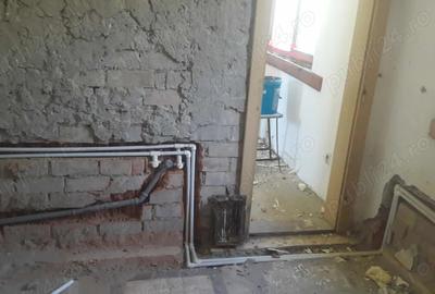 Casă cu 6 camere cu Teren 250 Mp în Central - 2