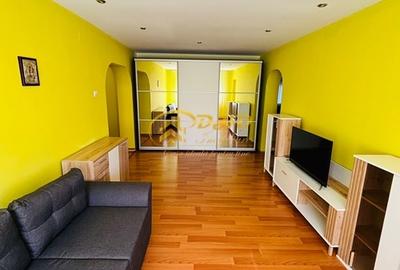 Apartament cu 3 camere decomandat în Valea Lupului