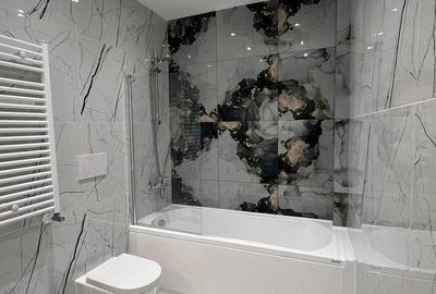 Garsonieră decomandată în Titan