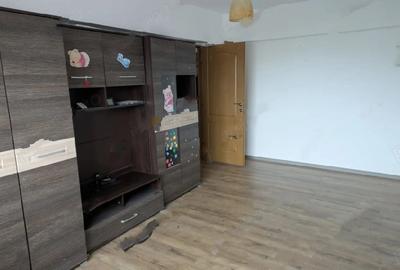 Apartament cu 2 camere decomandat, mobilat în Dristor