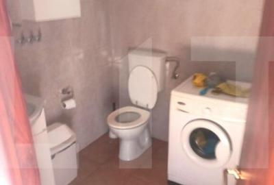 Spatiu comercial, de vanzare, parter + apartament la etaj, z - 8