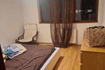 Casă cu 4 camere cu Teren 100 Mp în 1 Decembrie - 2