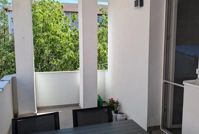 Apartament cu 5 camere decomandat în Girocului - 1