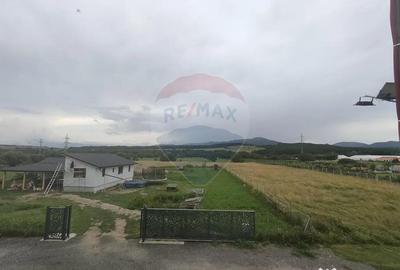 Casă cu 5 camere cu Teren 550 Mp în Central