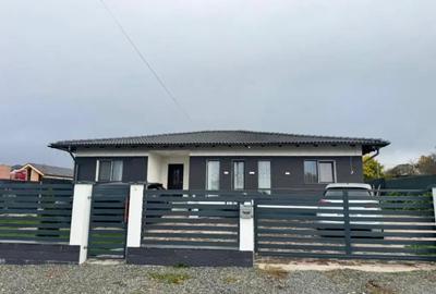 Casă cu 4 camere cu Teren 720 Mp în Satu Nou de Sus - 12