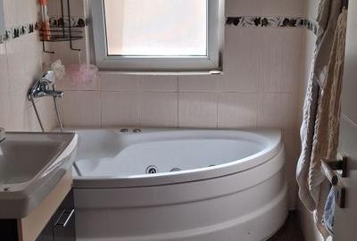 Apartament cu 3 camere decomandat în Florești - 6