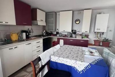 Casă cu 8 camere cu Teren 700 Mp în Rădăuți - 10