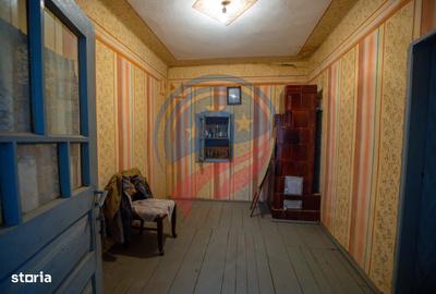 Casă cu 7 camere cu Teren 1606 Mp în Leu - 4