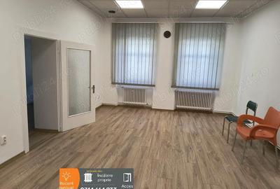Spațiu comercial, de 25 mp, în Central