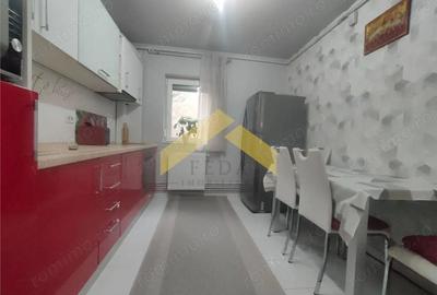 Apartament cu 3 camere semidecomandat în Micălaca - 2