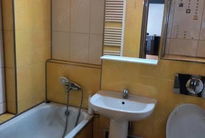 Apartament 3 camere,  decomandate,  zona Central - 6