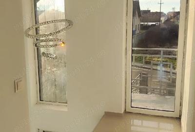 Casă cu 5 camere cu Teren 400 Mp în Caransebeș - 1